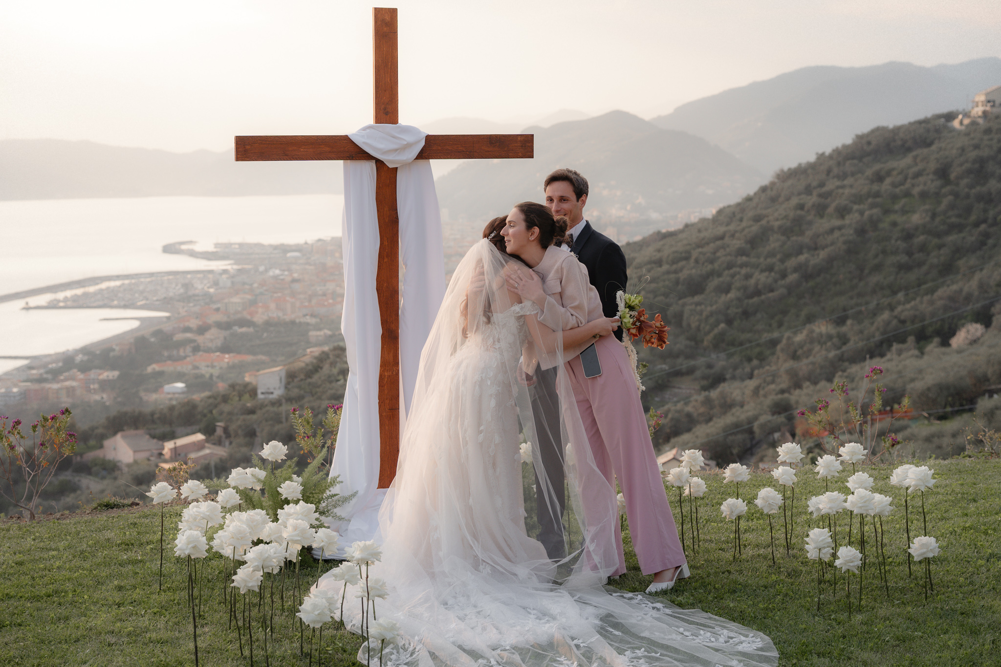 Chistian Wedding Planner In Italy Andreea Ortiz with Christian bride and groom at the end of the Christian ceremony in Italy